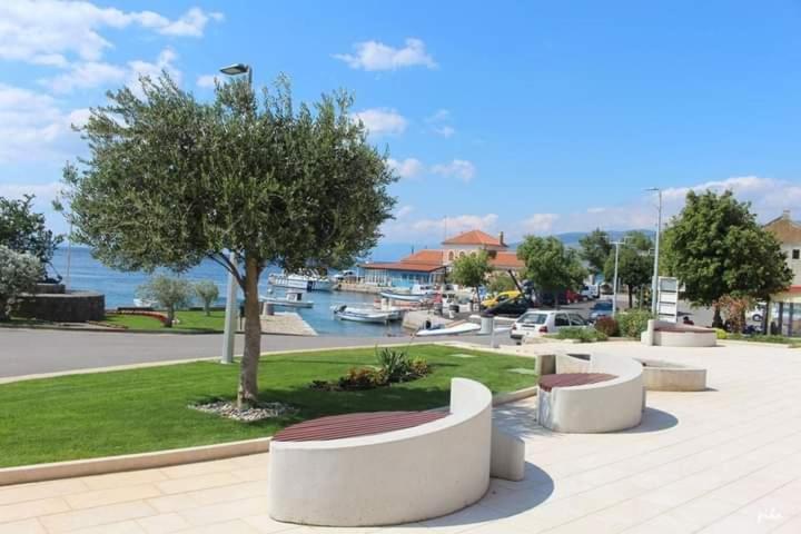 Josip Apartamento Sveti Juraj Exterior foto